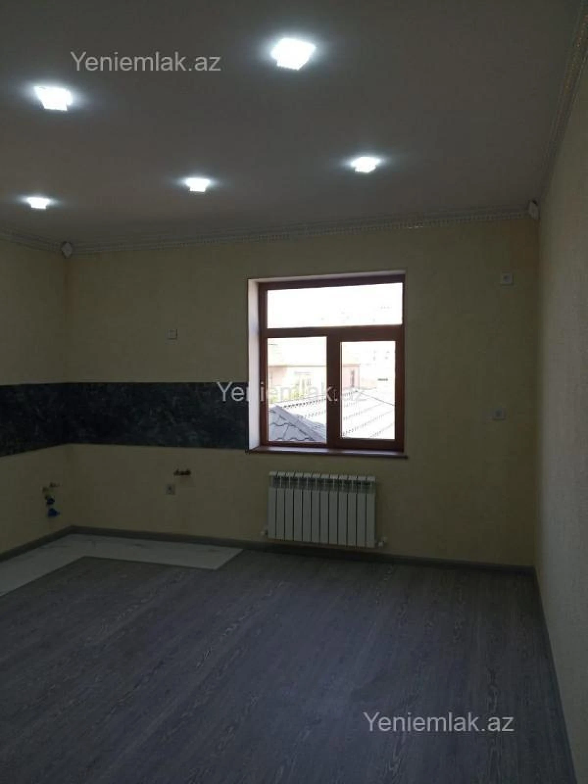 Satılır 5 otaqlı həyət evi 254 m²