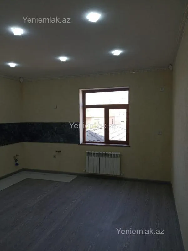 Satılır 5 otaqlı həyət evi 254 m²