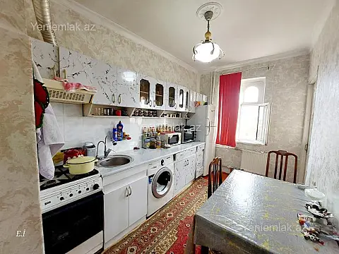 Satılır 3 otaqlı köhnə tikili 68 m²