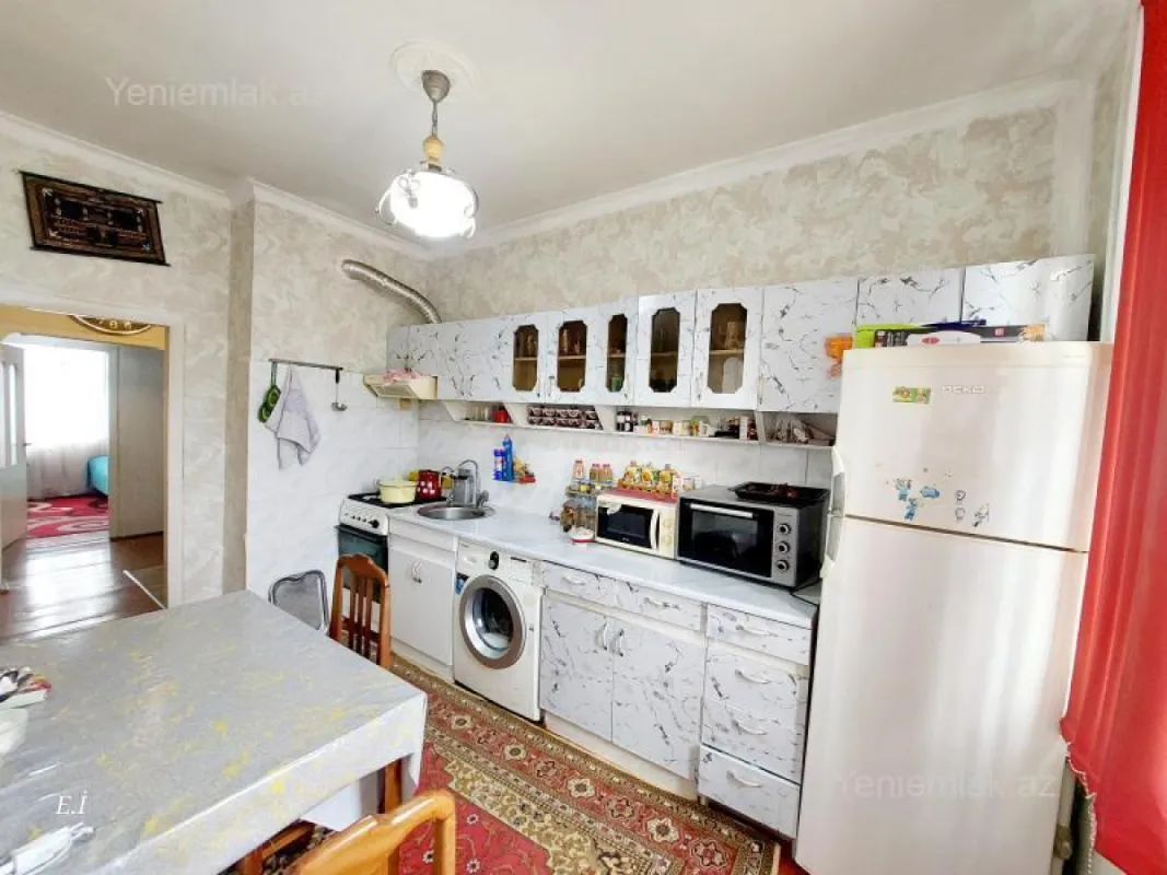 Satılır 3 otaqlı köhnə tikili 68 m²