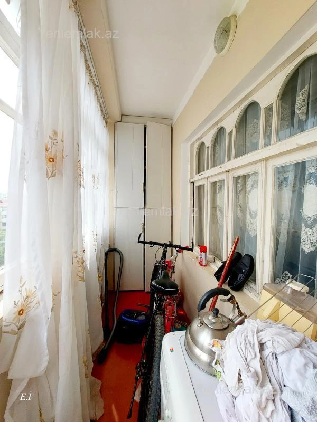Satılır 3 otaqlı köhnə tikili 68 m²