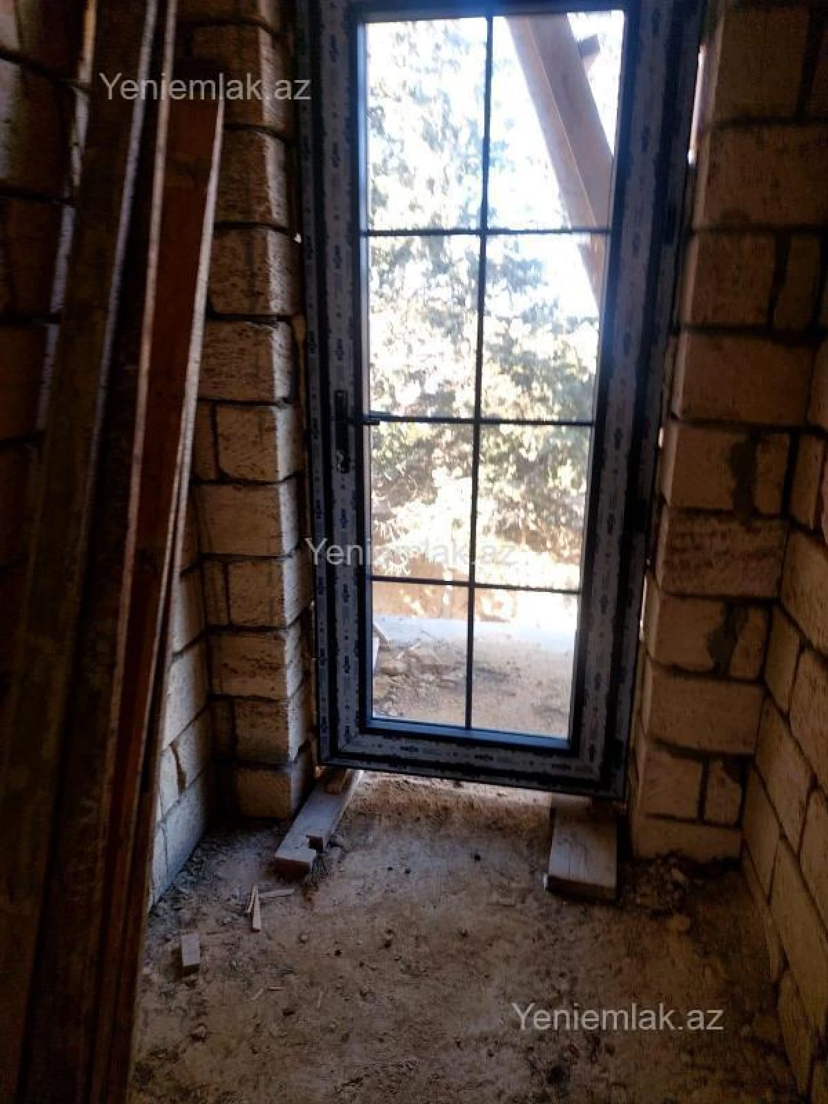 Satılır 5 otaqlı həyət evi 220 m²