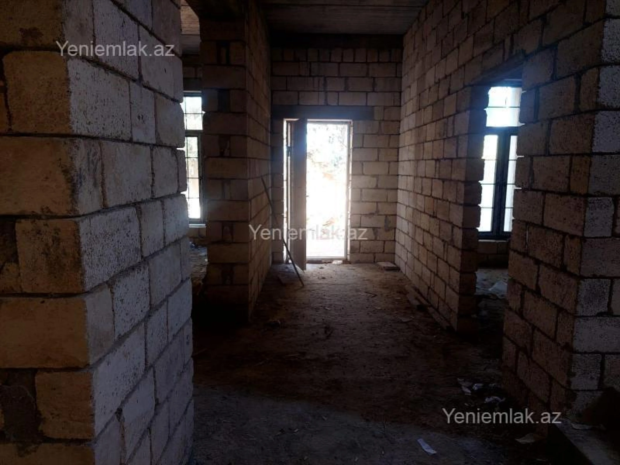 Satılır 5 otaqlı həyət evi 220 m²