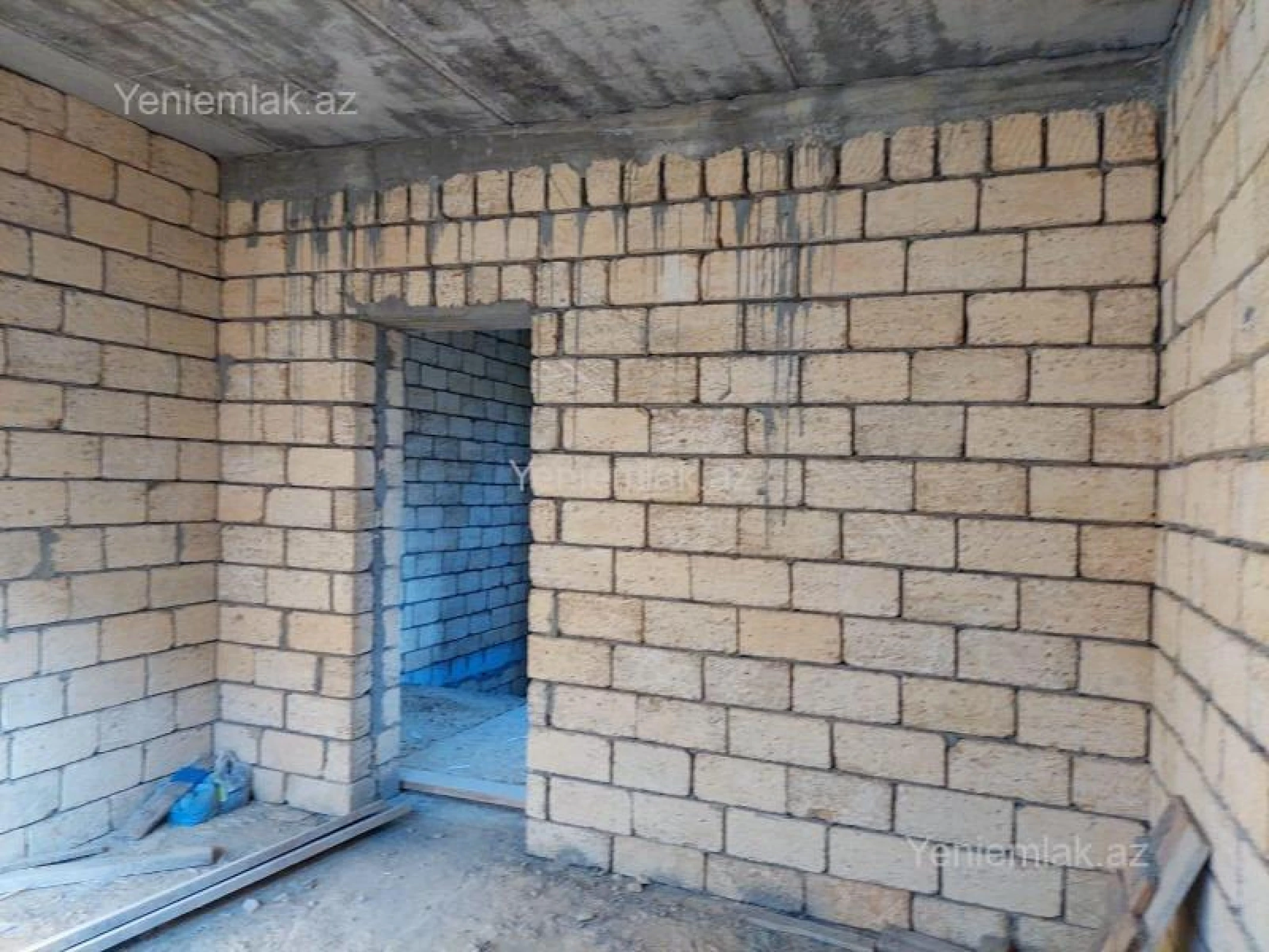 Satılır 5 otaqlı həyət evi 220 m²