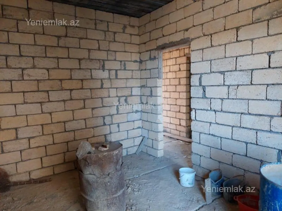 Satılır 5 otaqlı həyət evi 220 m²