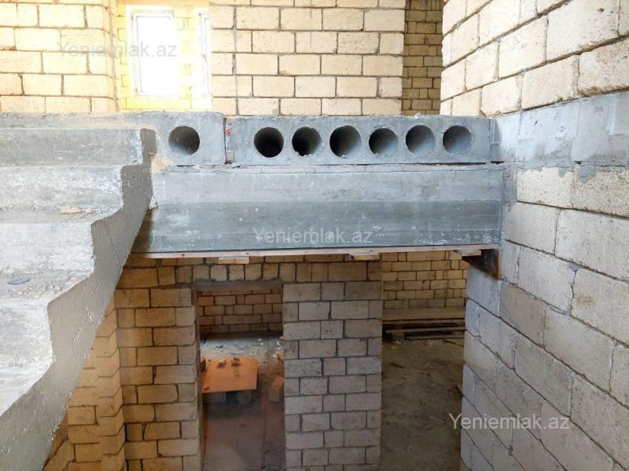 Satılır 5 otaqlı həyət evi 220 m²