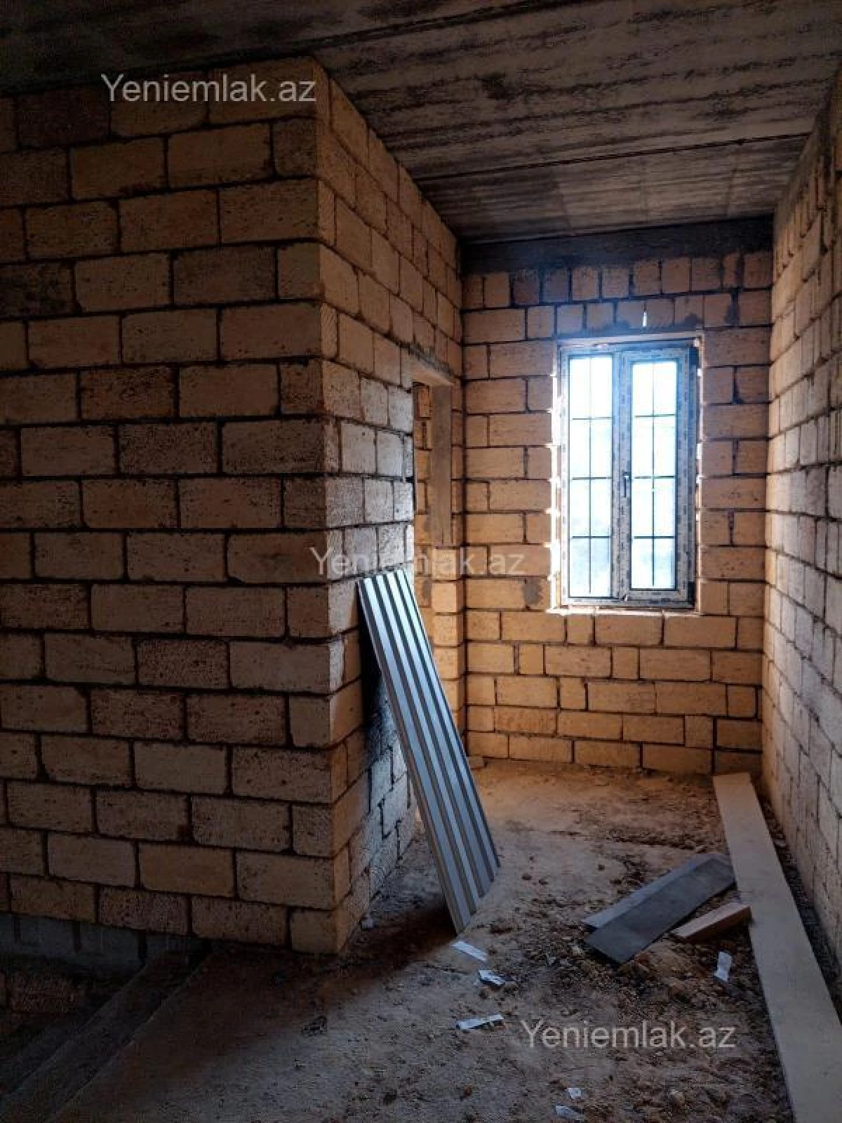 Satılır 5 otaqlı həyət evi 220 m²