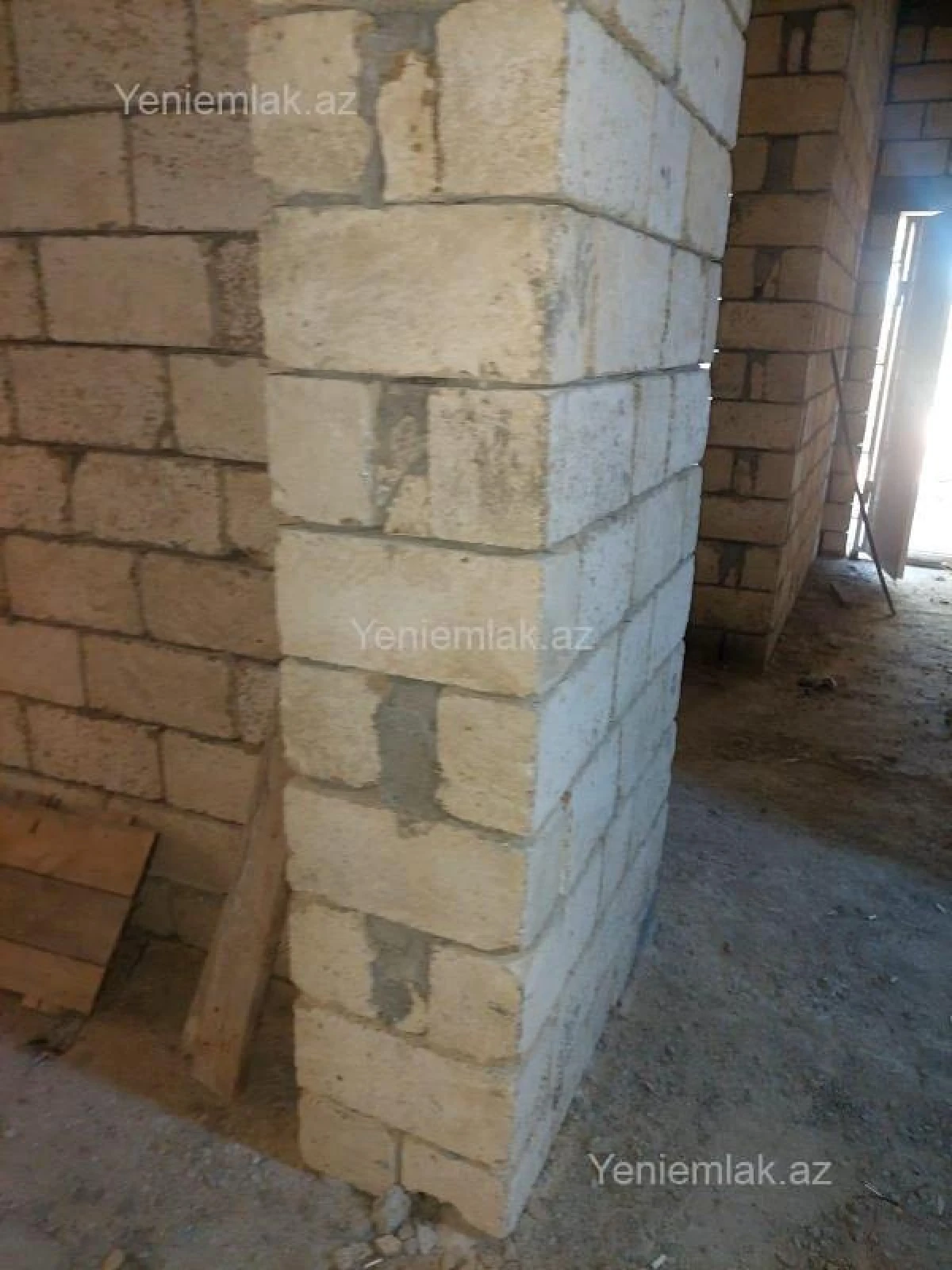 Satılır 5 otaqlı həyət evi 220 m²