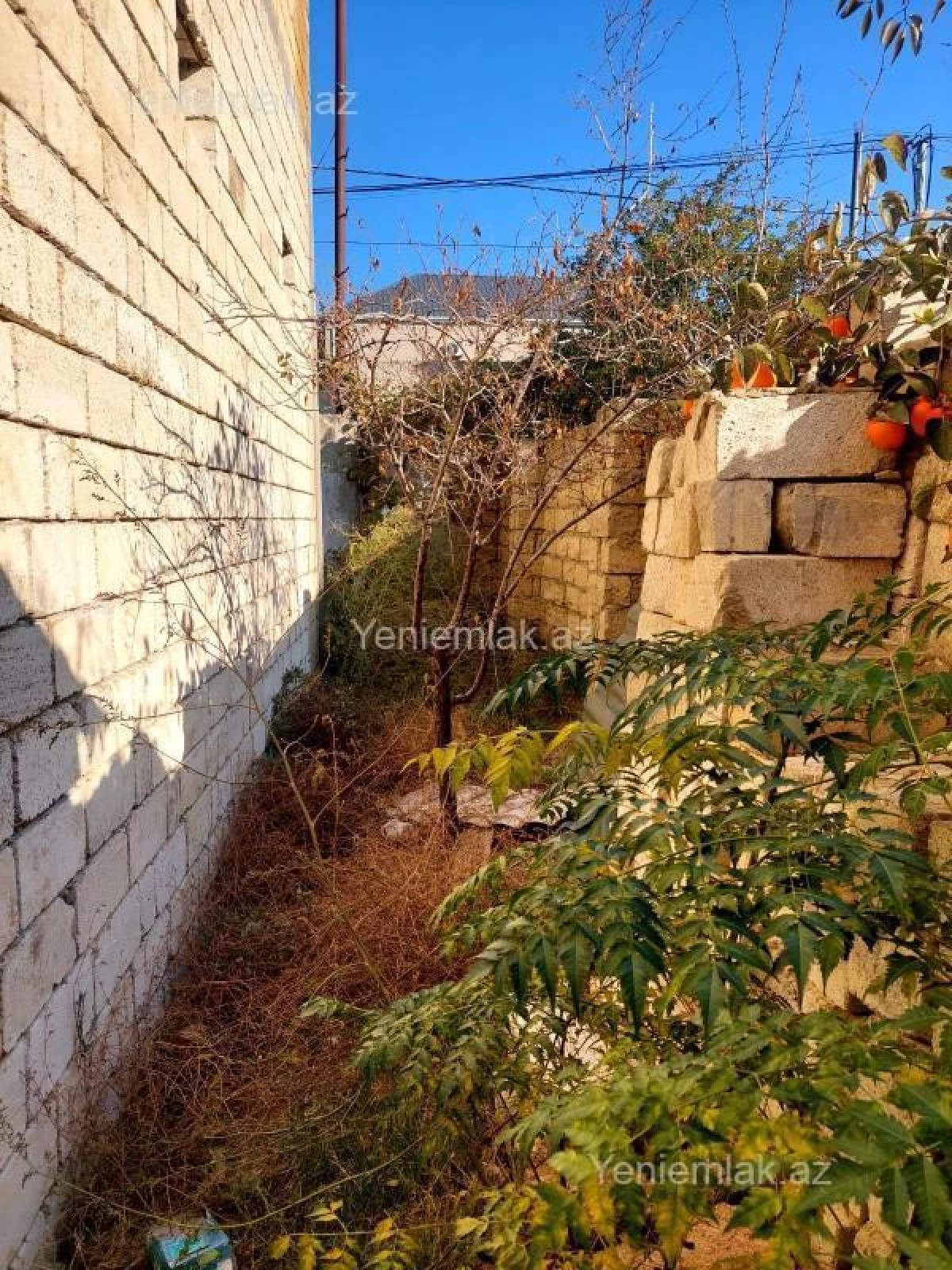 Satılır 5 otaqlı həyət evi 220 m²