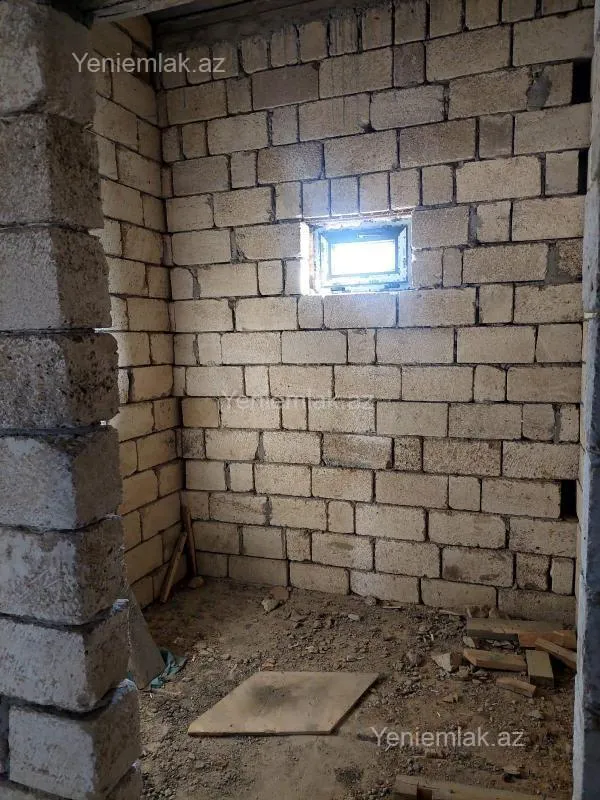 Satılır 5 otaqlı həyət evi 220 m²