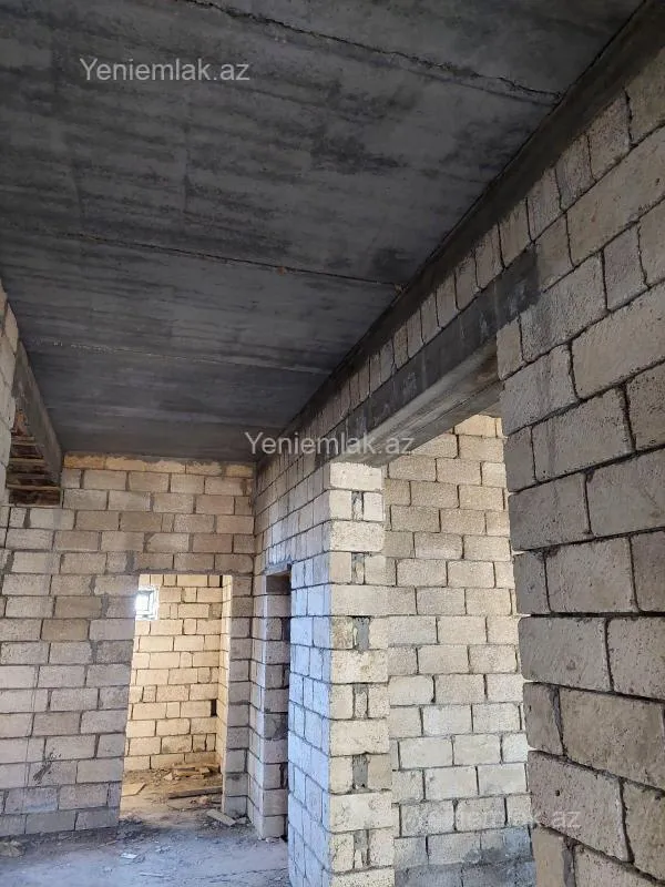 Satılır 5 otaqlı həyət evi 220 m²