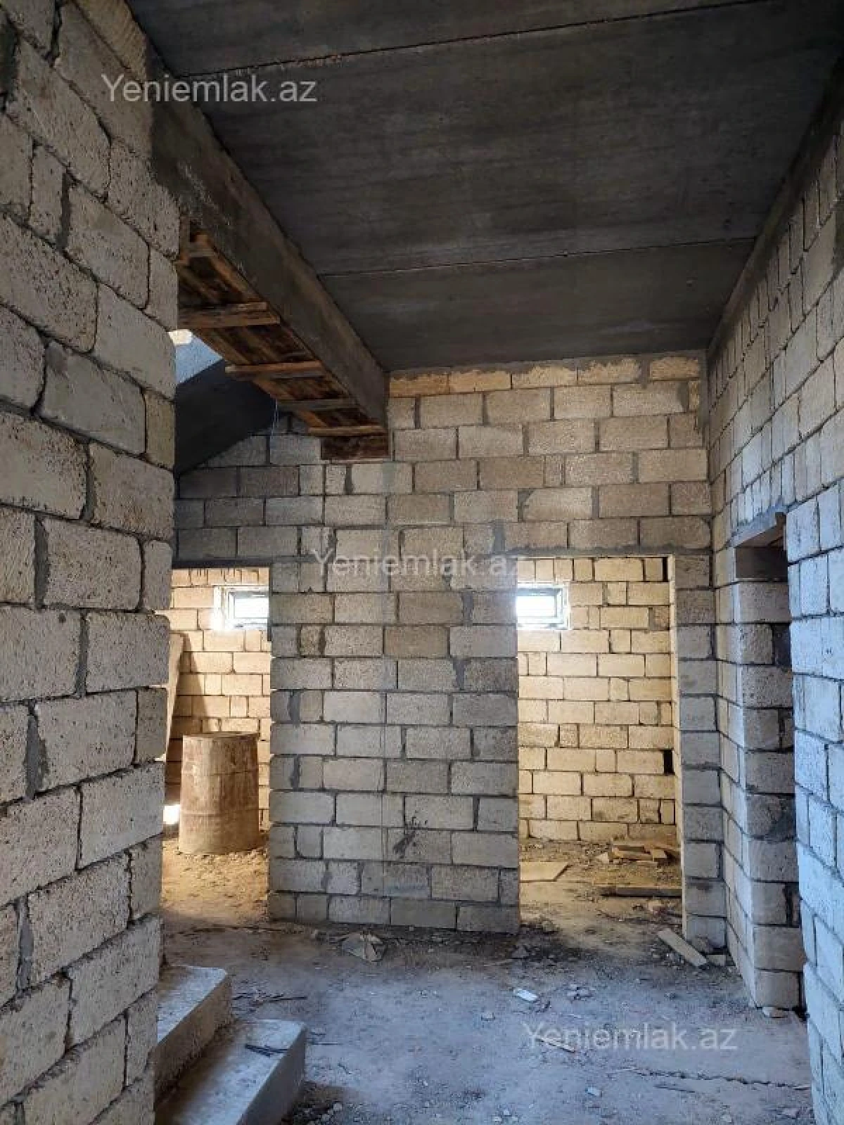 Satılır 5 otaqlı həyət evi 220 m²