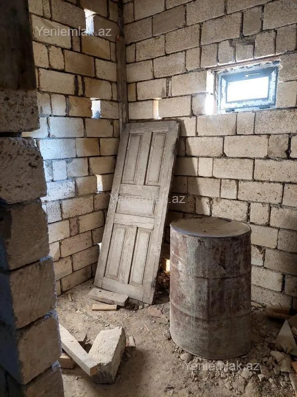 Satılır 5 otaqlı həyət evi 220 m²