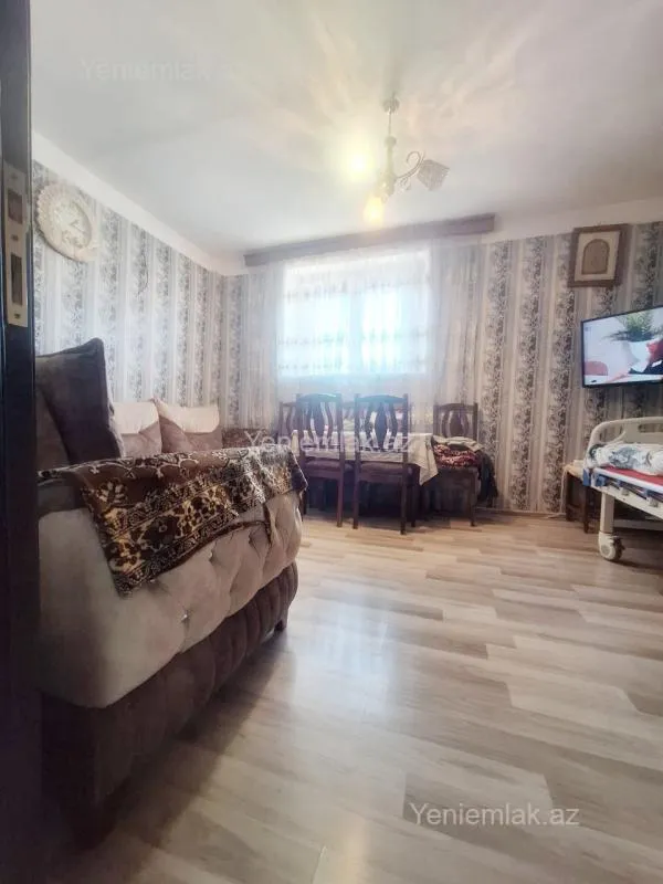 Satılır 2 otaqlı köhnə tikili 44 m²