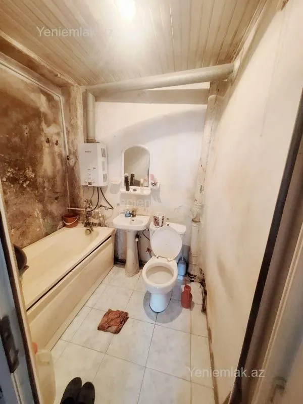 Satılır 2 otaqlı köhnə tikili 44 m²