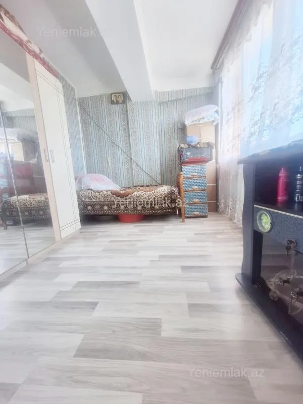 Satılır 2 otaqlı köhnə tikili 44 m²