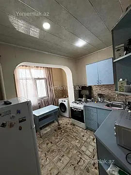 Satılır 3 otaqlı köhnə tikili 80 m²