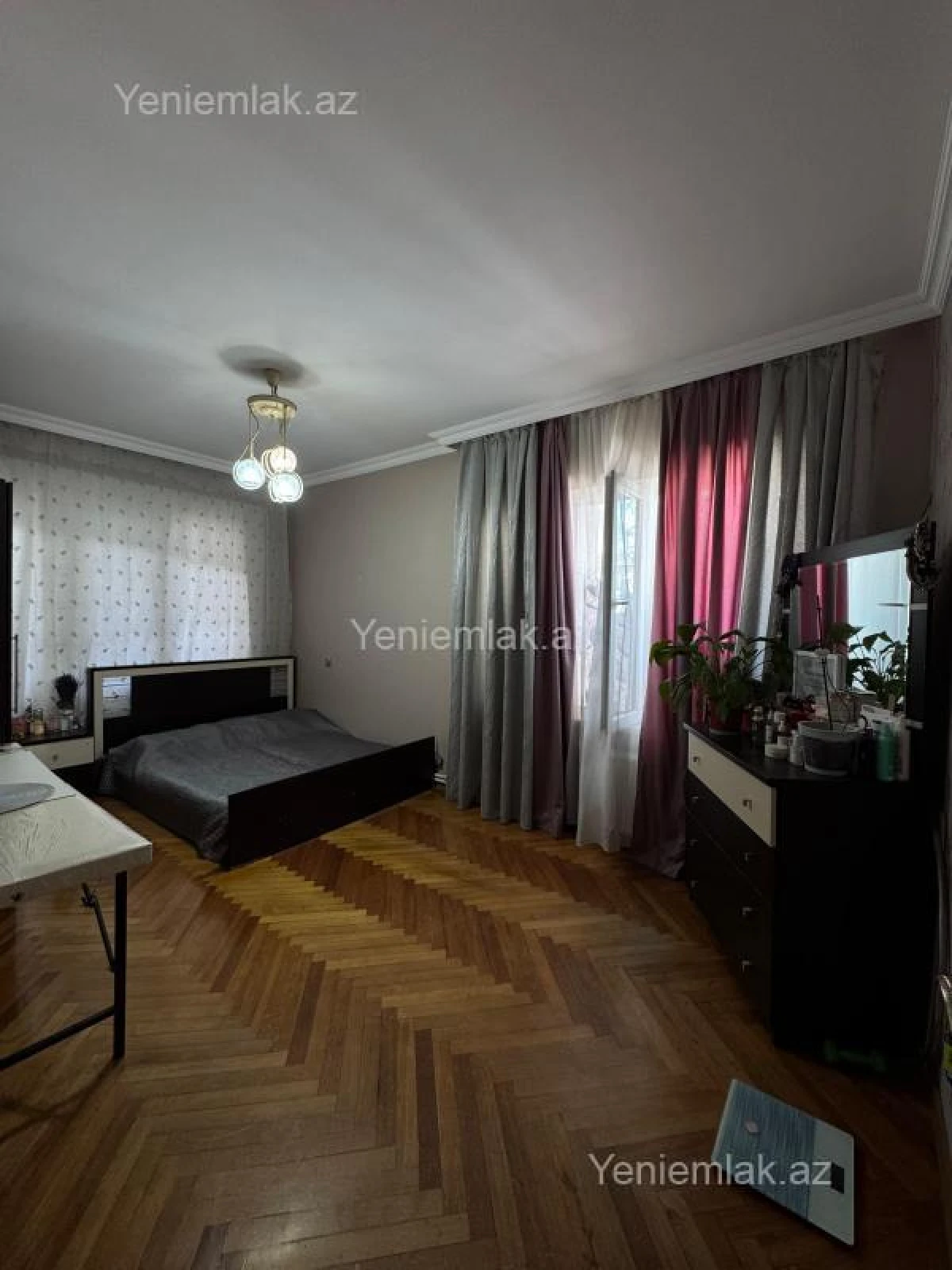 Satılır 3 otaqlı köhnə tikili 80 m²