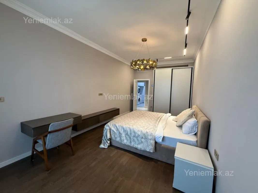 Satılır 4 otaqlı yeni tikili 187 m²