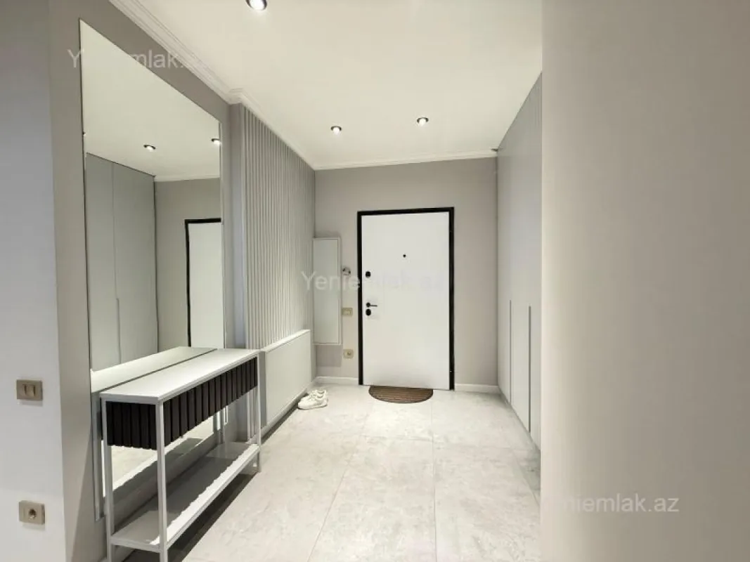 Satılır 4 otaqlı yeni tikili 187 m²