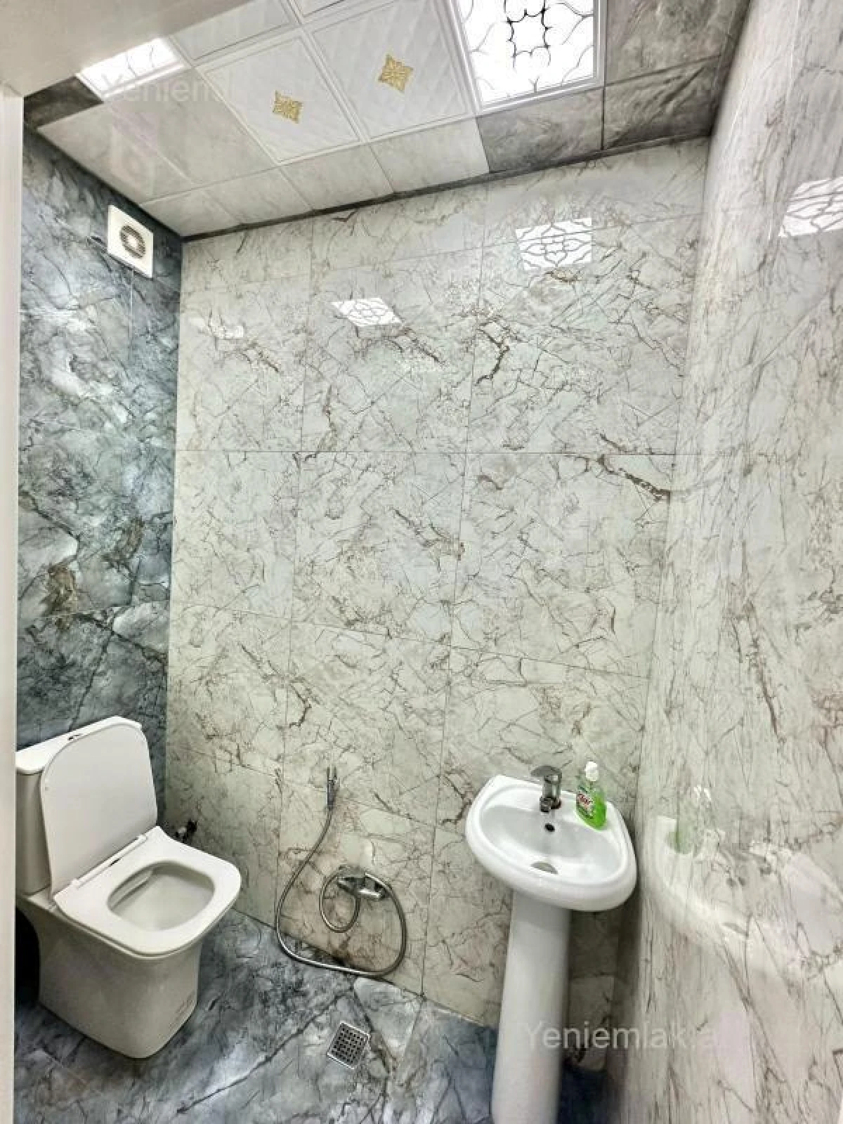 Satılır 2 otaqlı yeni tikili 85 m²