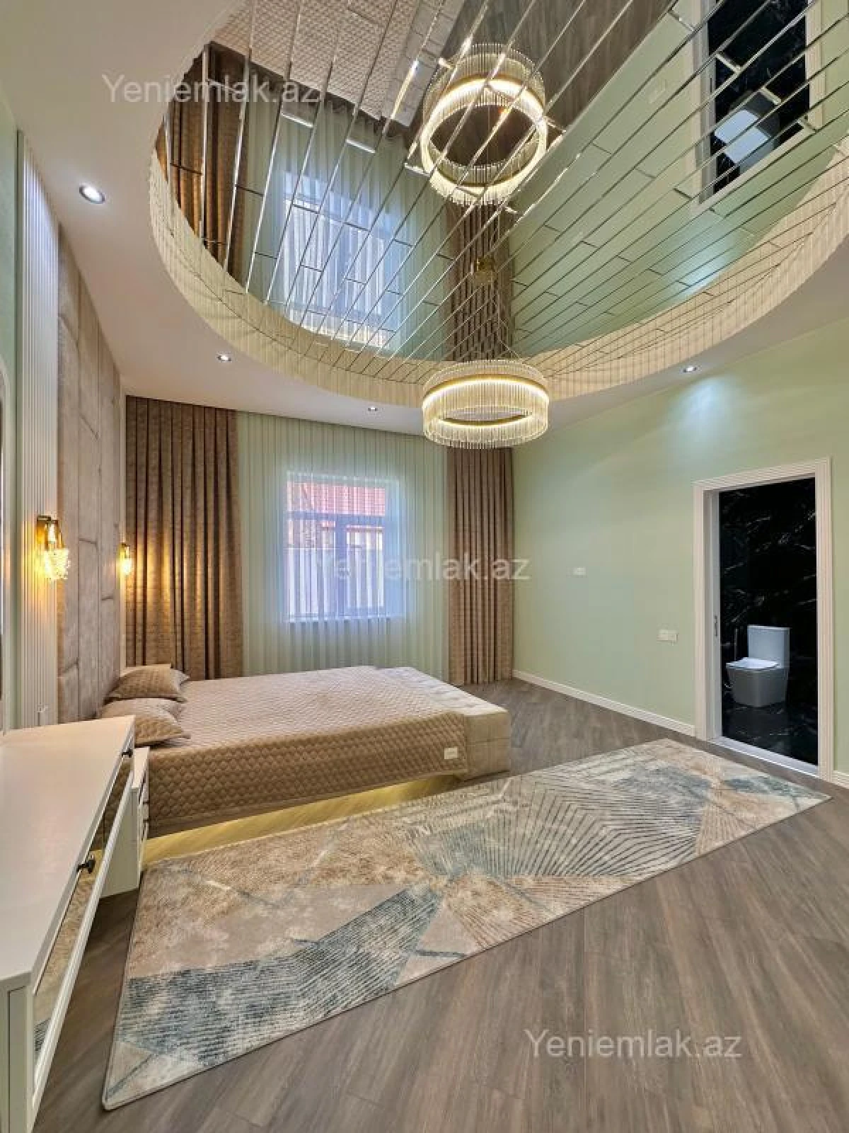 Satılır 5 otaqlı həyət evi 230 m²