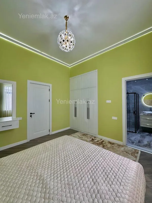 Satılır 5 otaqlı həyət evi 230 m²