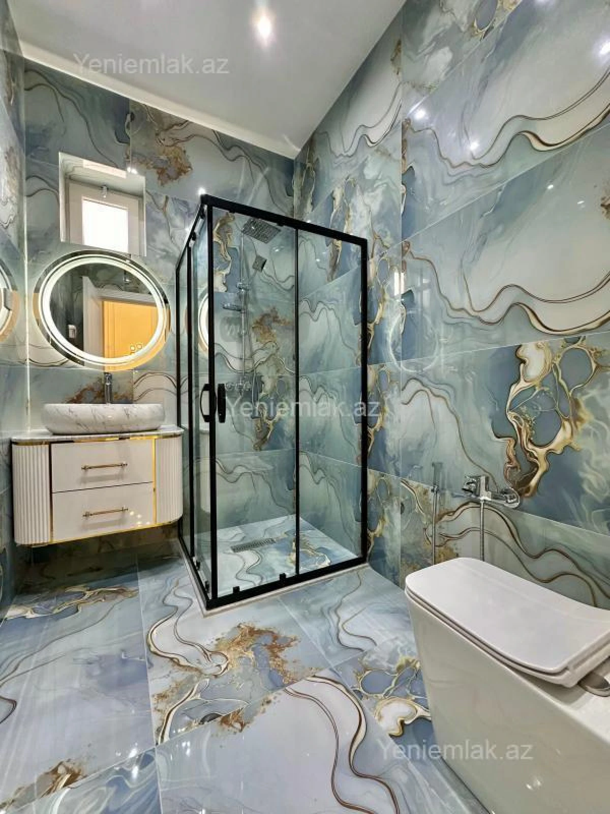 Satılır 5 otaqlı həyət evi 230 m²