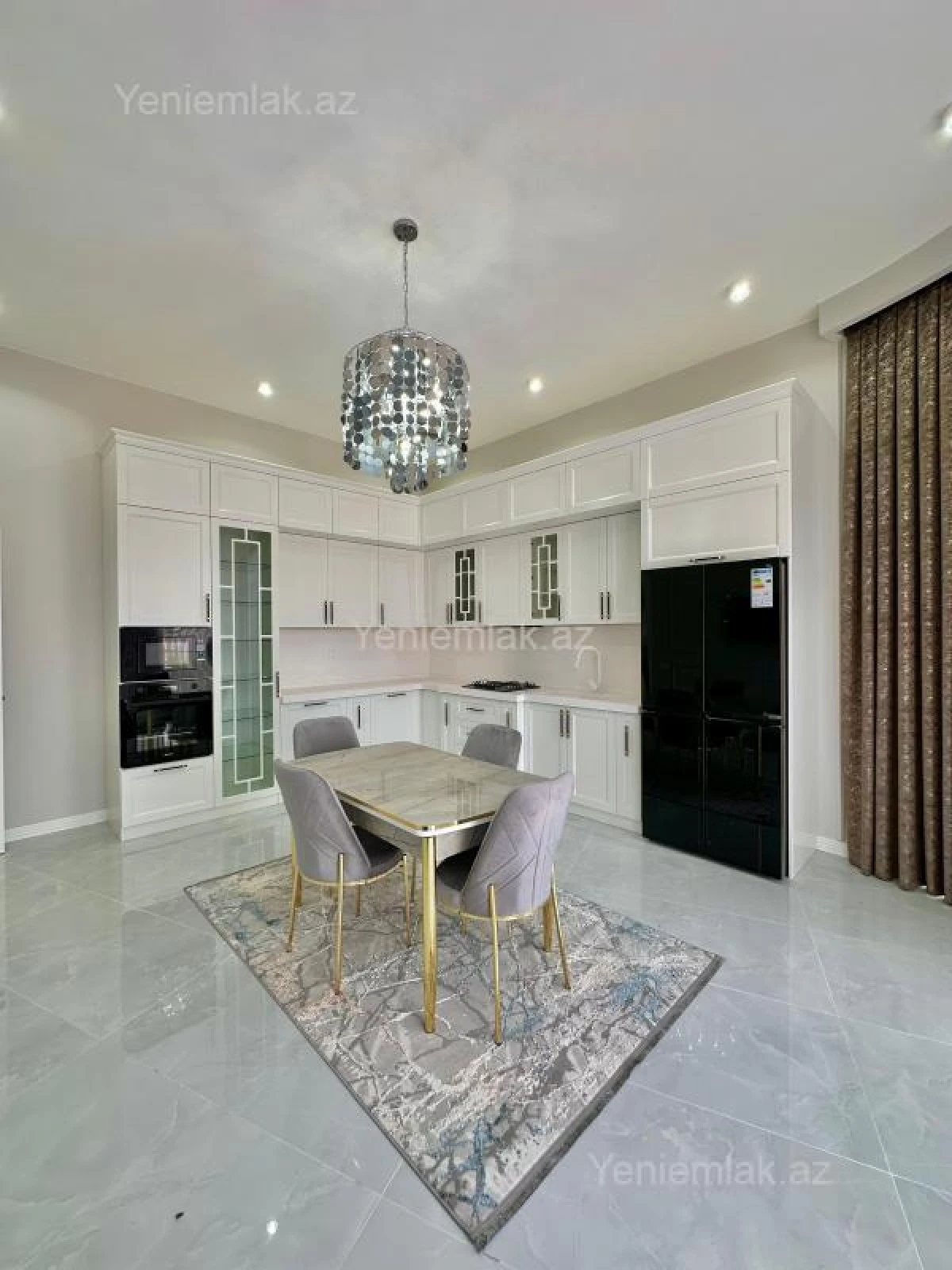 Satılır 5 otaqlı həyət evi 230 m²