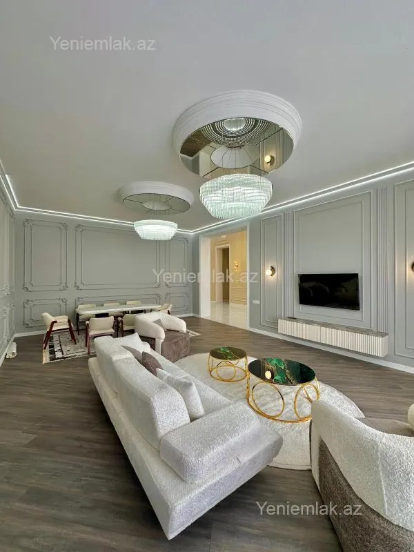 Satılır 5 otaqlı həyət evi 230 m²