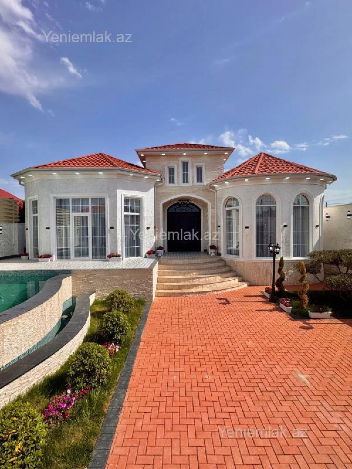 Satılır 5 otaqlı həyət evi 230 m²