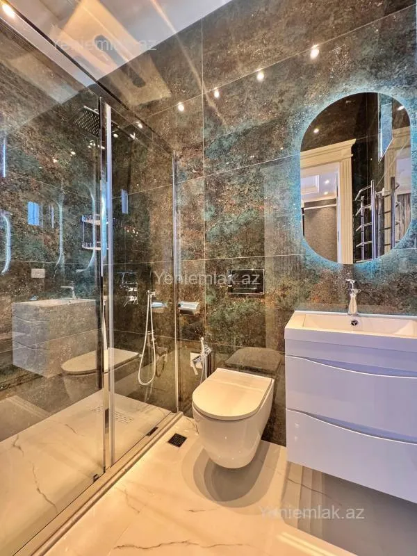 Satılır 4 otaqlı həyət evi 600 m²