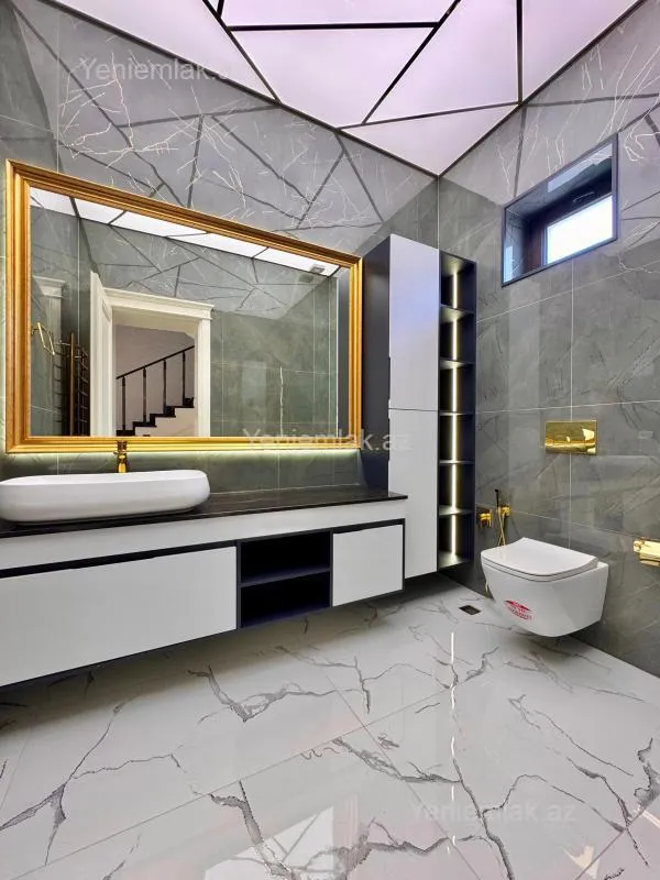 Satılır 4 otaqlı həyət evi 600 m²