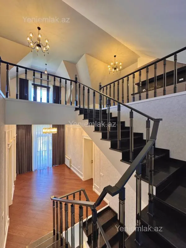 Satılır 4 otaqlı həyət evi 600 m²