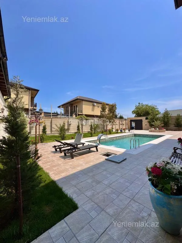 Satılır 4 otaqlı həyət evi 600 m²