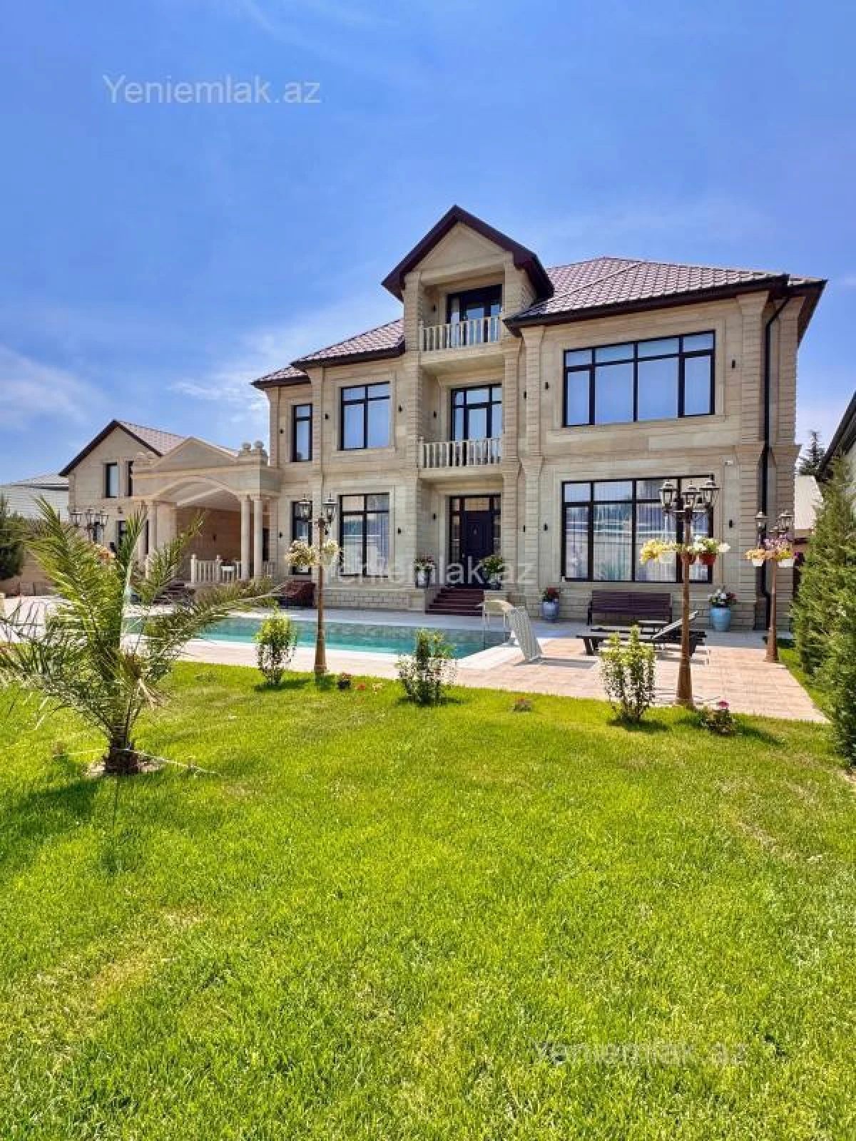 Satılır 4 otaqlı həyət evi 600 m²