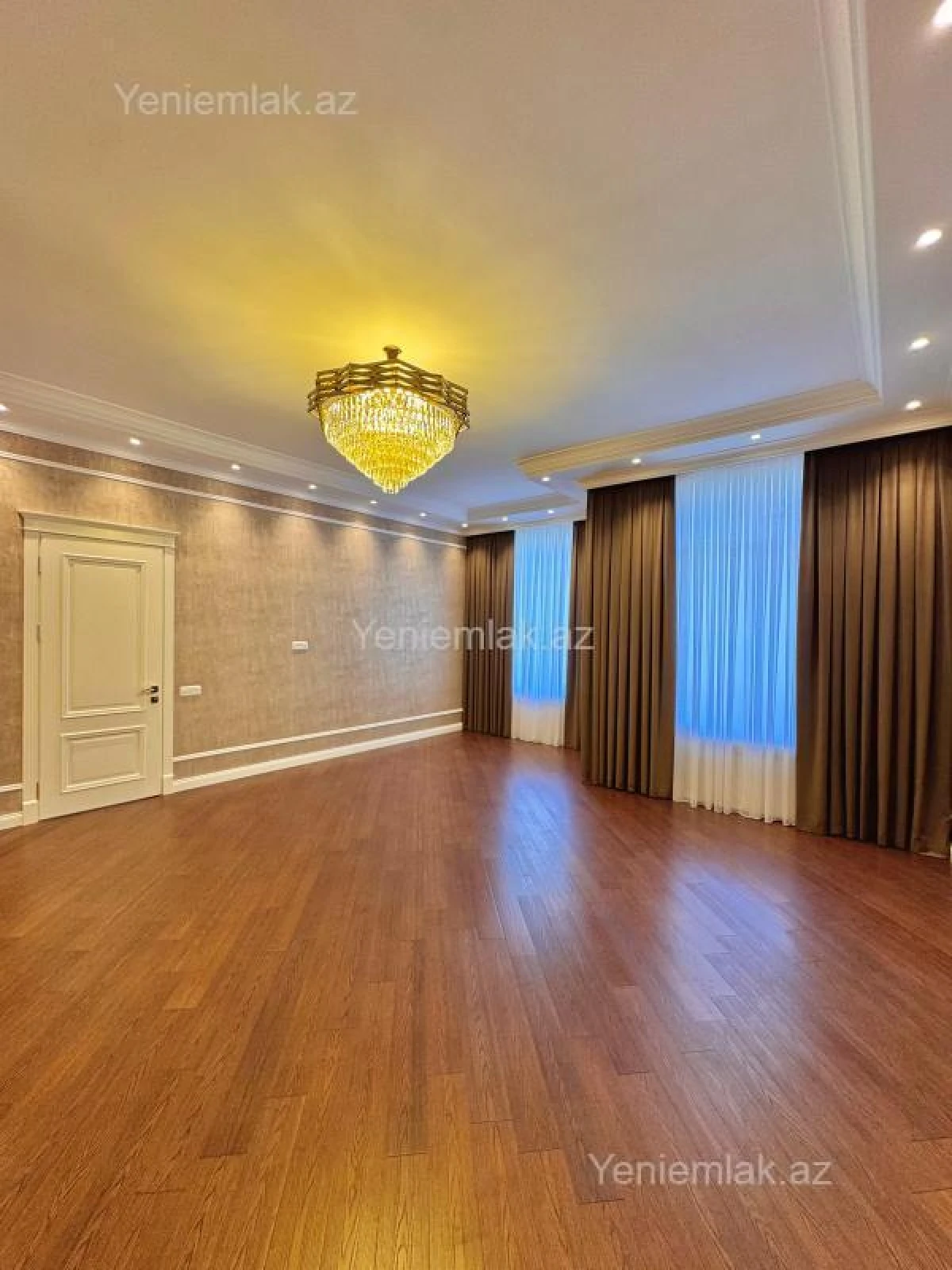 Satılır 4 otaqlı həyət evi 600 m²