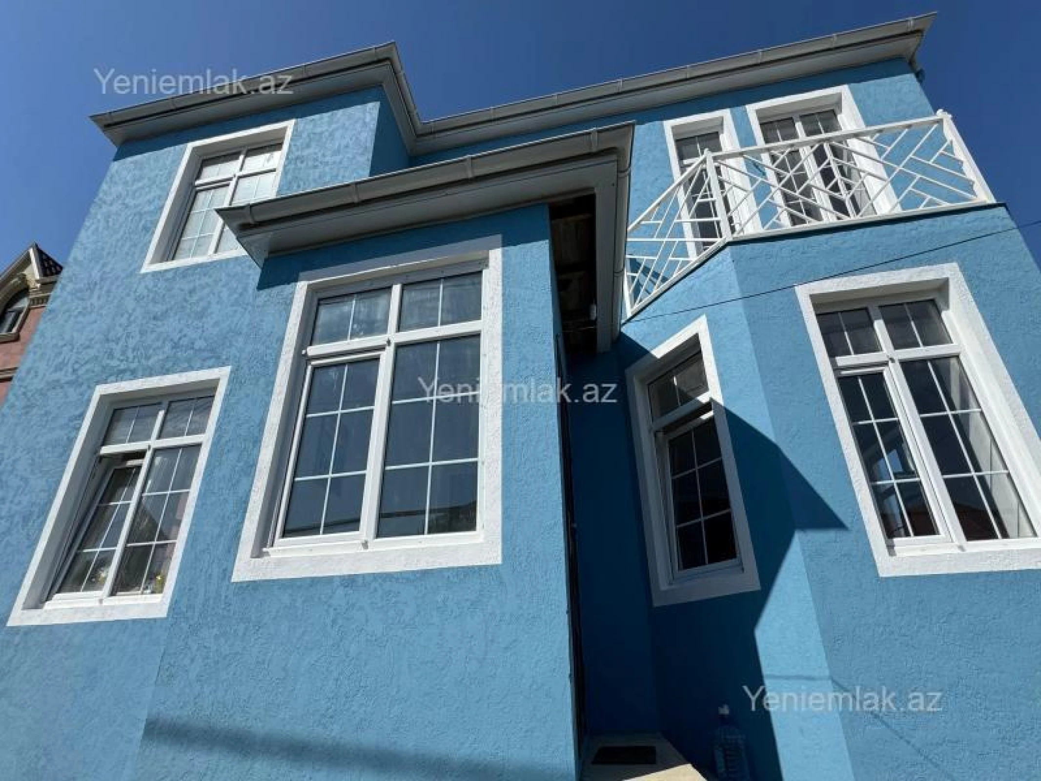 Satılır 7 otaqlı həyət evi 192 m²