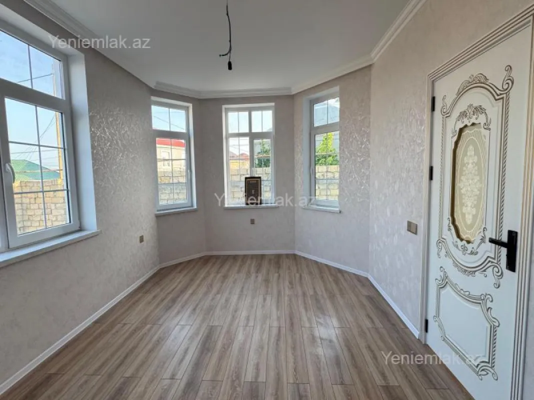 Satılır 7 otaqlı həyət evi 192 m²