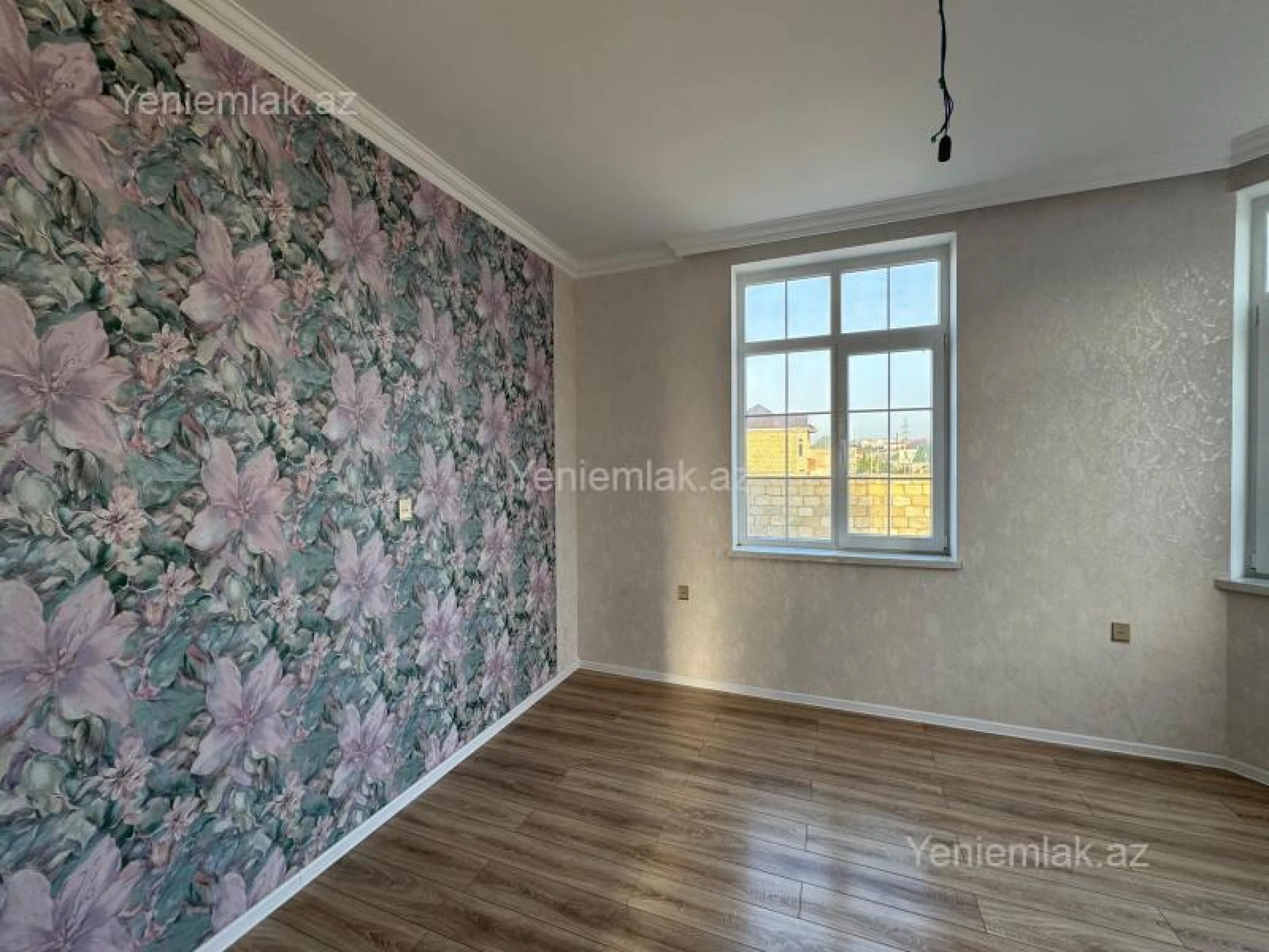 Satılır 7 otaqlı həyət evi 192 m²