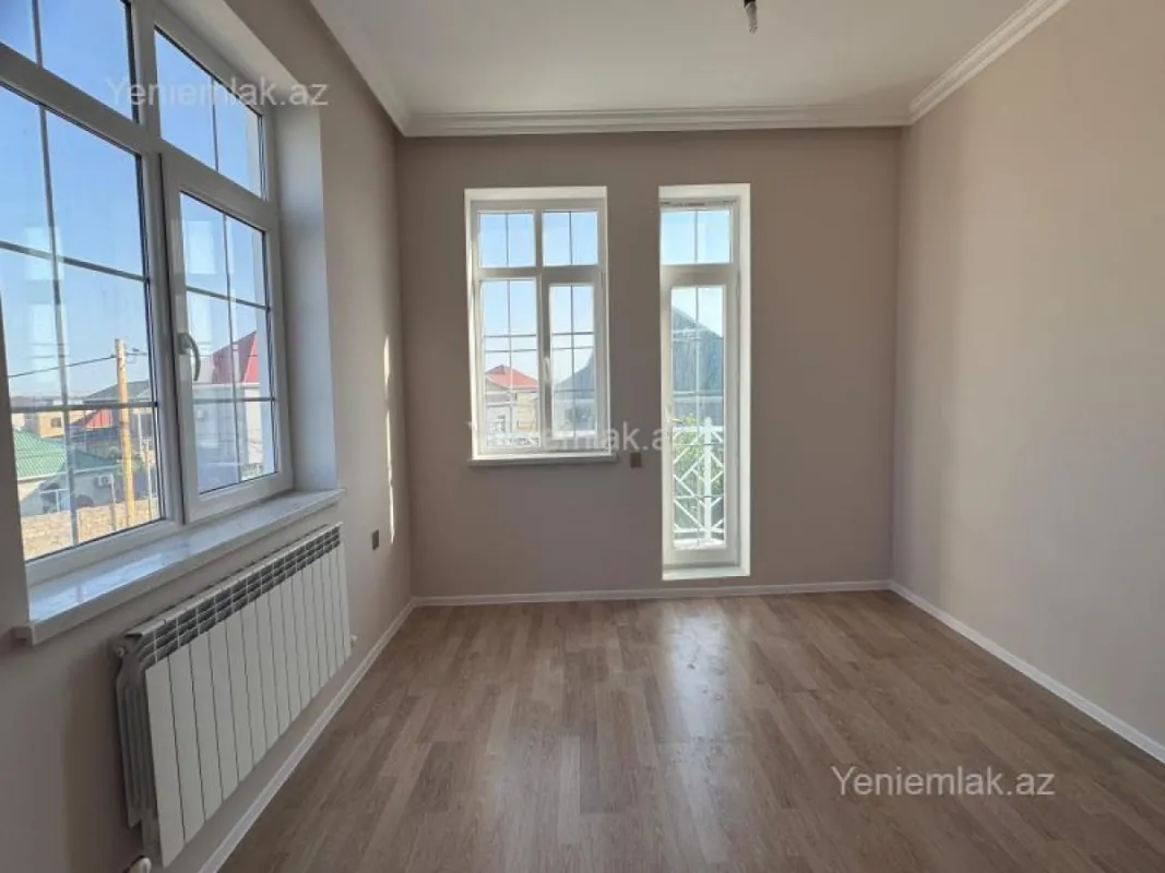 Satılır 7 otaqlı həyət evi 192 m²