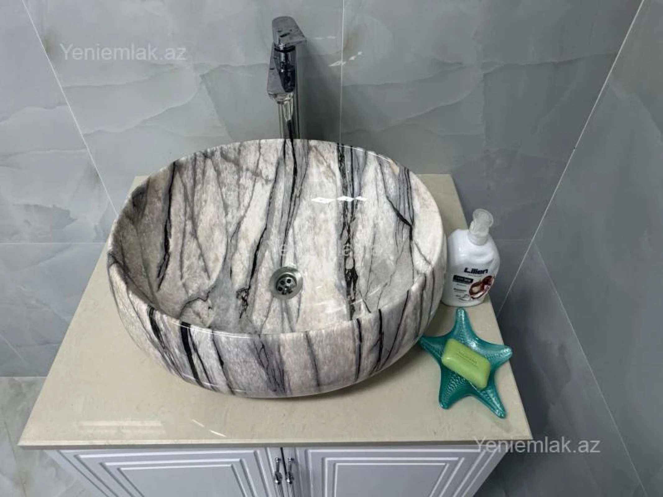 Satılır 7 otaqlı həyət evi 192 m²