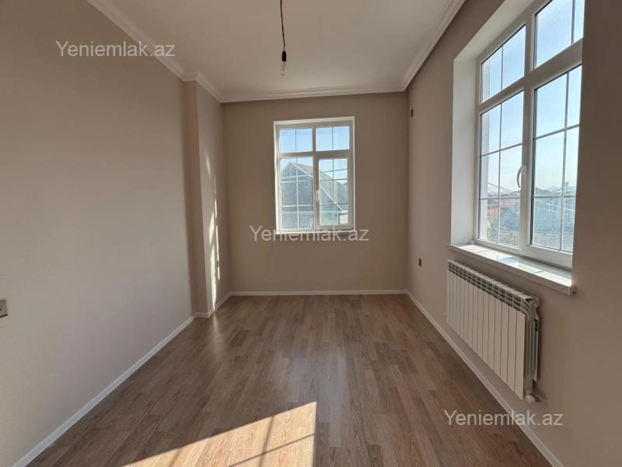 Satılır 7 otaqlı həyət evi 192 m²