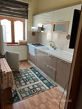 Satılır 7 otaqlı həyət evi 220 m² — Bakı, Nizami 7 otaq 220.00 m²
