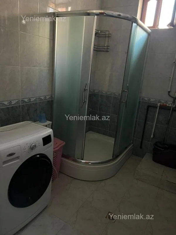 Satılır 7 otaqlı həyət evi 220 m²