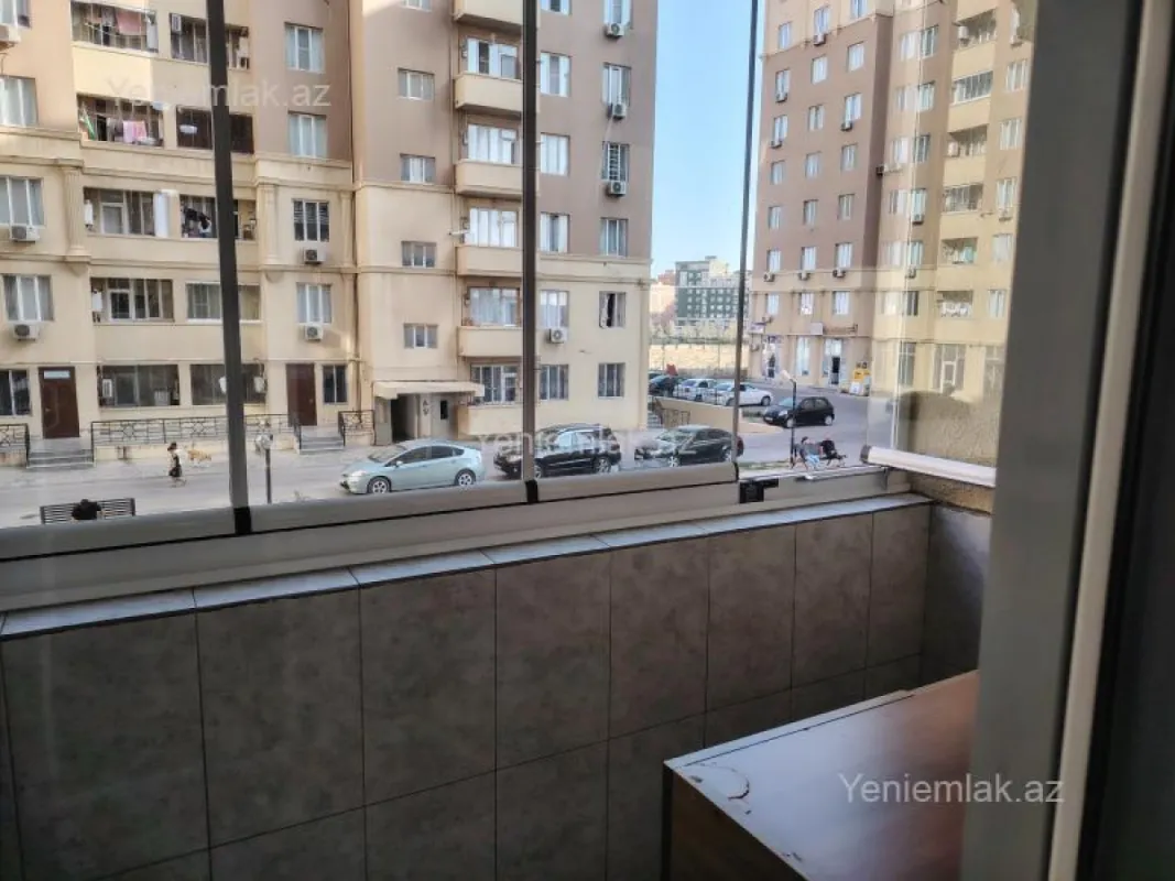 Satılır 3 otaqlı yeni tikili 74 m²