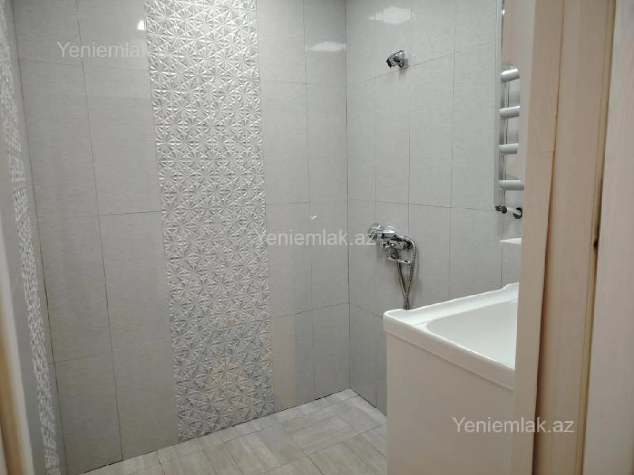 Satılır 3 otaqlı yeni tikili 74 m²