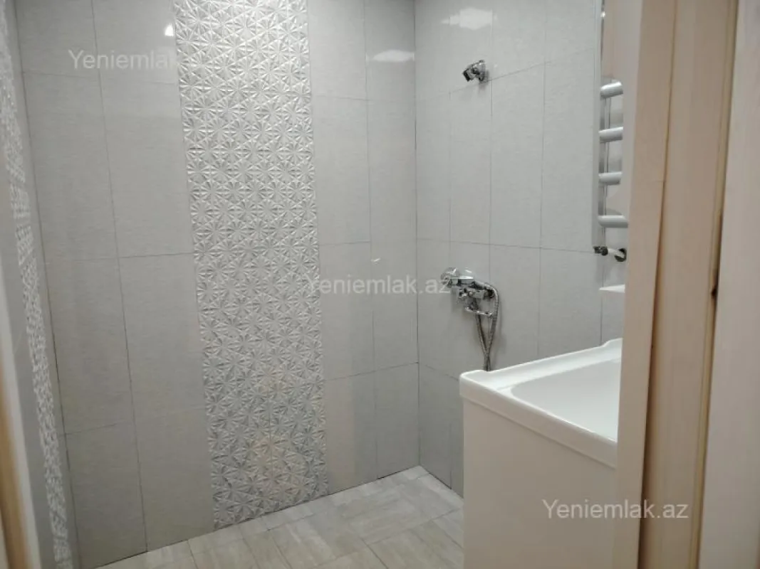 Satılır 3 otaqlı yeni tikili 74 m²