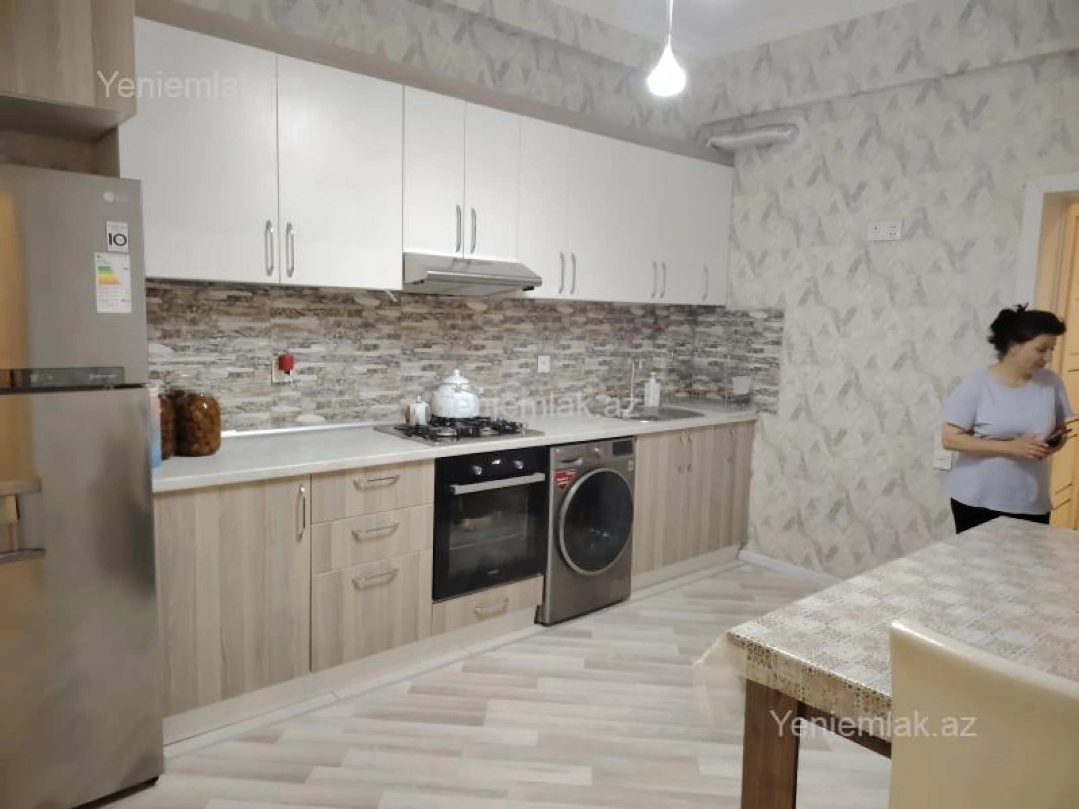 Satılır 3 otaqlı yeni tikili 74 m²