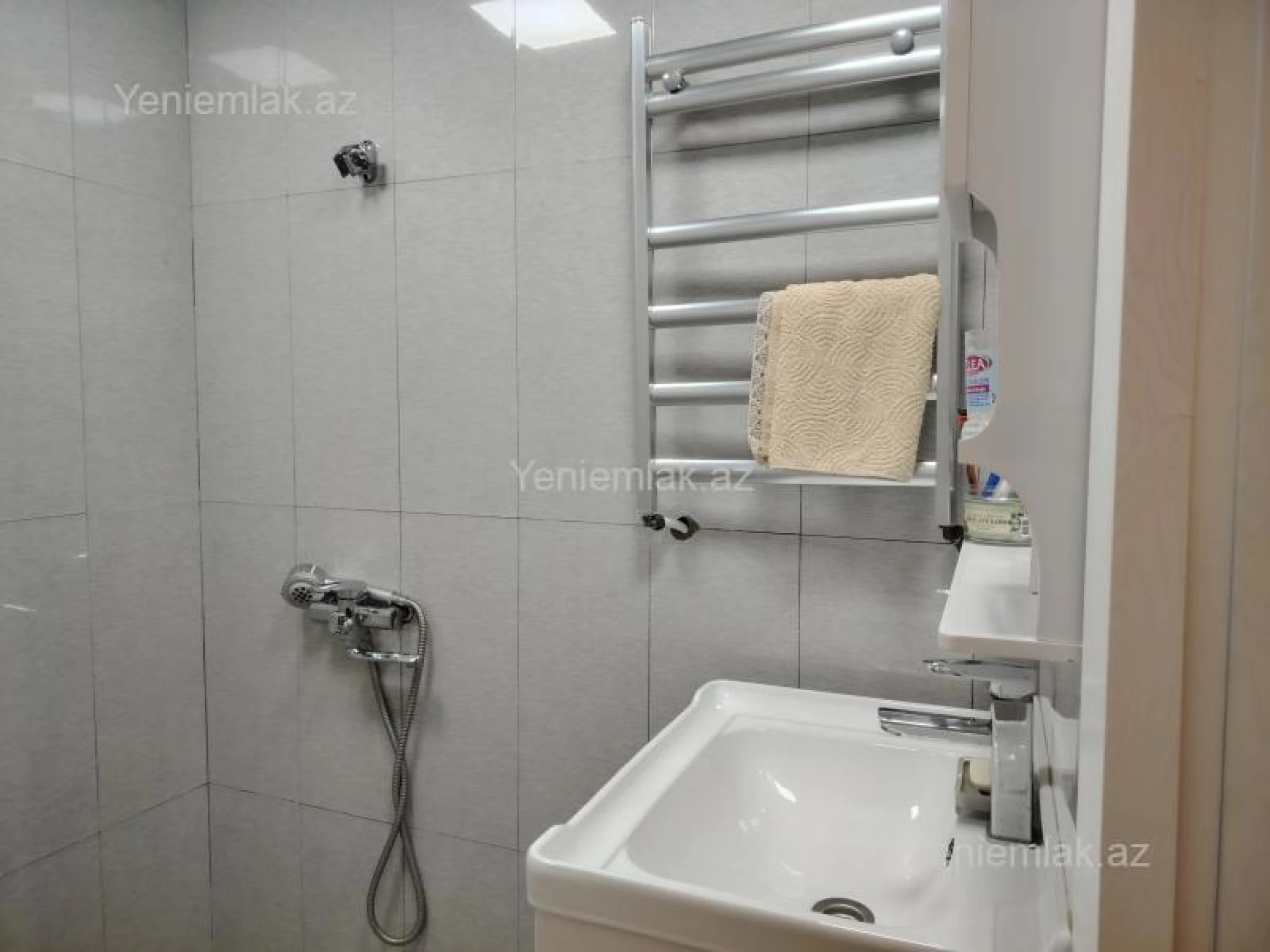 Satılır 3 otaqlı yeni tikili 74 m²